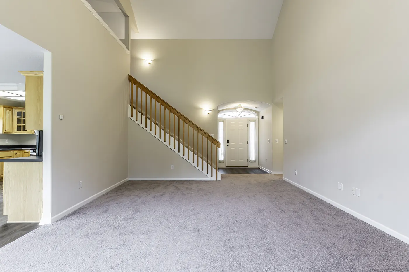 Great room looking toward the front entry at 1906 Kelleys Landing, Fort Wayne IN