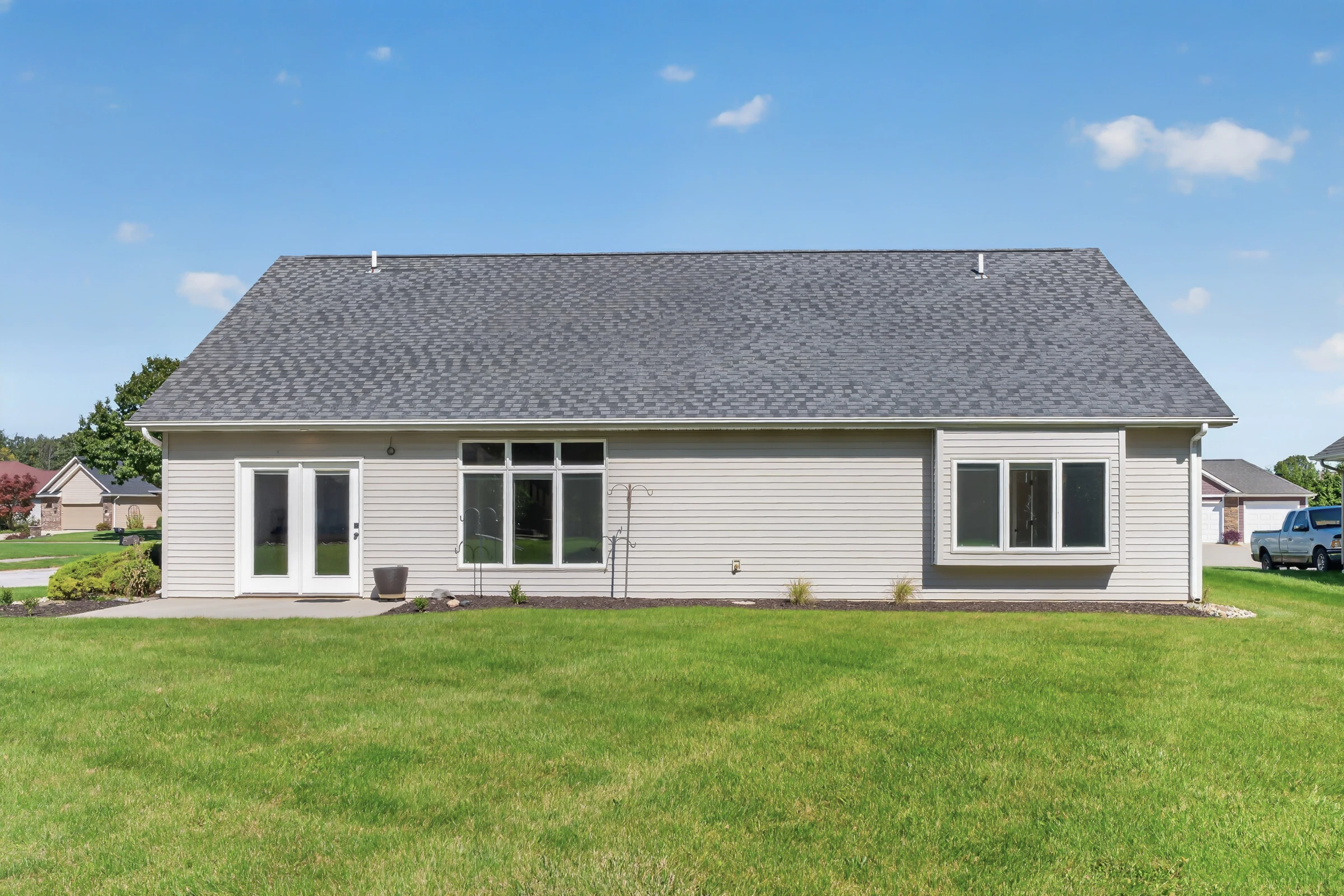 Exterior · Rear elevation at 1906 Kelleys Landing